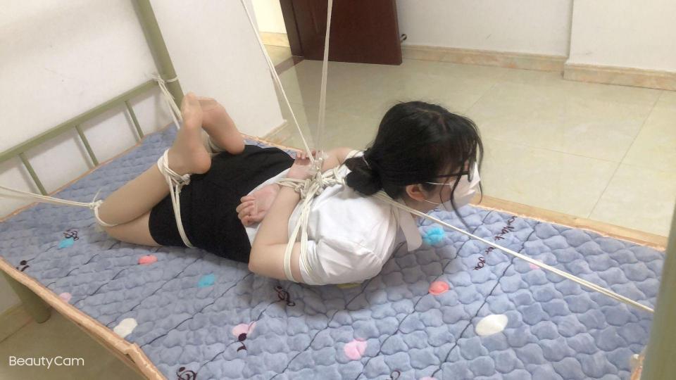 【新月原创】【玉箫】tj女上司 - 19岁的极品裸足捆绑 白里透红的JIOJIO太嫩了