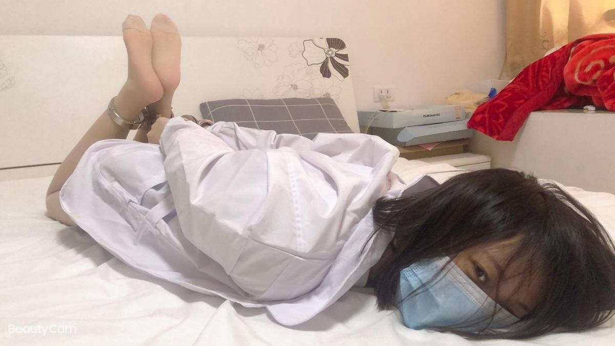 【新月原创】【雨涵】性感肉丝 暴戾小护士 殴打病人后被镣铐反制 挣扎 视频已上架 - 【新月工作室】定拍交流QQ：1003187439原味找她们：3104988182 小洛（红豆）2389316626 玉箫 3560530071 雨涵 3451471253 佳怡 [Japanese Female,Westerner,Japanese Anime,Chinese Female,Western Anime,Ryona,Lesbian,story rich,Feet fetish]