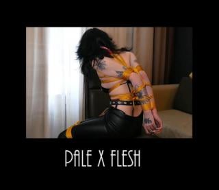 Pale X Flesh 07-15-22 Pale X Flesh 07-15-22<br><br>PaleX的肘部被绑得很紧。难以置信。她需要他们一直这样绑着。<br><br><br>Pale X Flesh 07-15-22<br><br>PaleX gets her elbows tied real tight. Unbelievable. She needs them tied that way all the time.