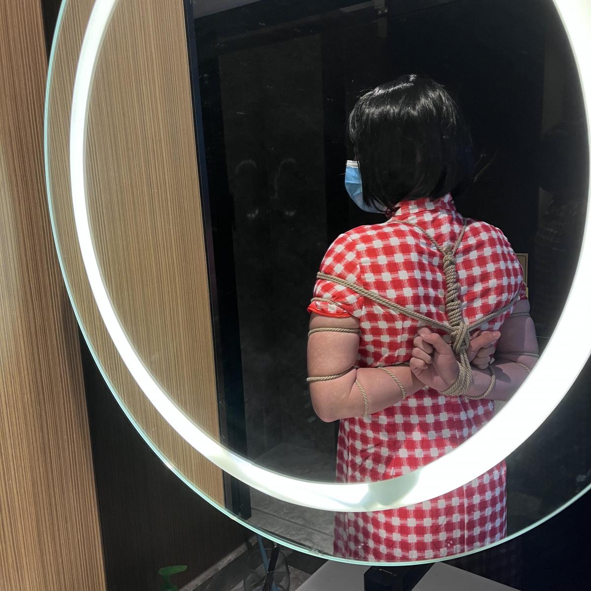 武汉约绳记~ - 去武汉给新人s试手啦，绑的很紧很刺激，还尝试了人生中第一次单腿吊 坐标广东珠海，企鹅号2124099257，欢迎扩列交流~ [民族（旗袍）,吊缚,白丝,单脚吊缚,口罩,放置,布鞋,女性主导]