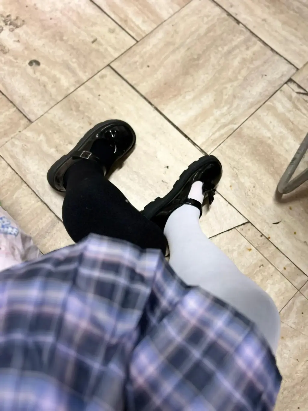 伪娘自缚 - 第一次发砖石的，有不好的请大家见谅，柔韧性不好（在减肥），有主，主人同意会发视频感谢大家 [伪娘]