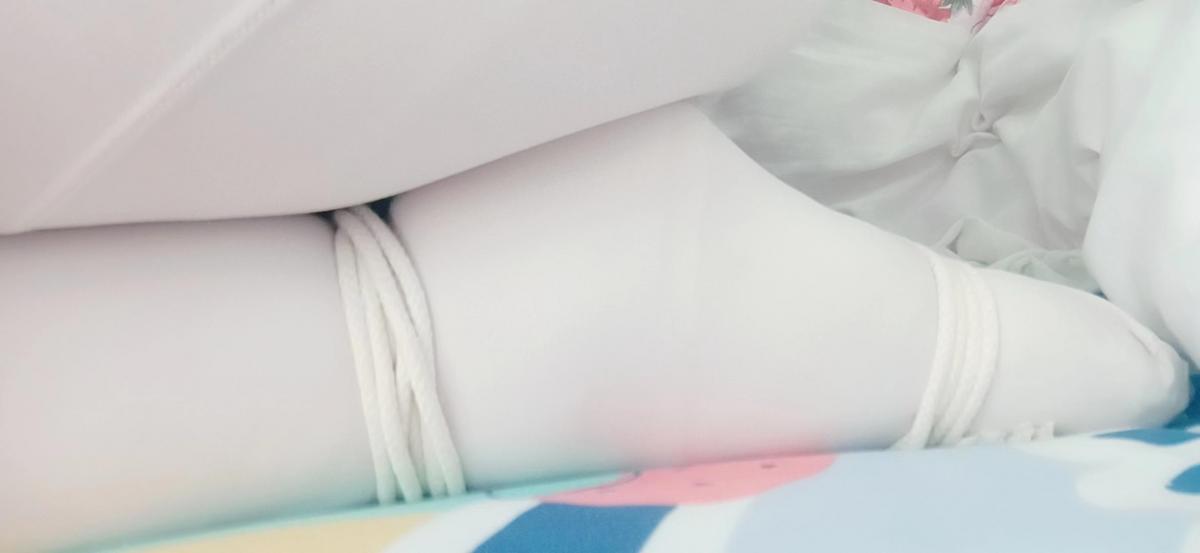  [White Pantyhose,Feet fetish,LGBTQ,Movie/TV Series,Pantyhose,1 female solo]
