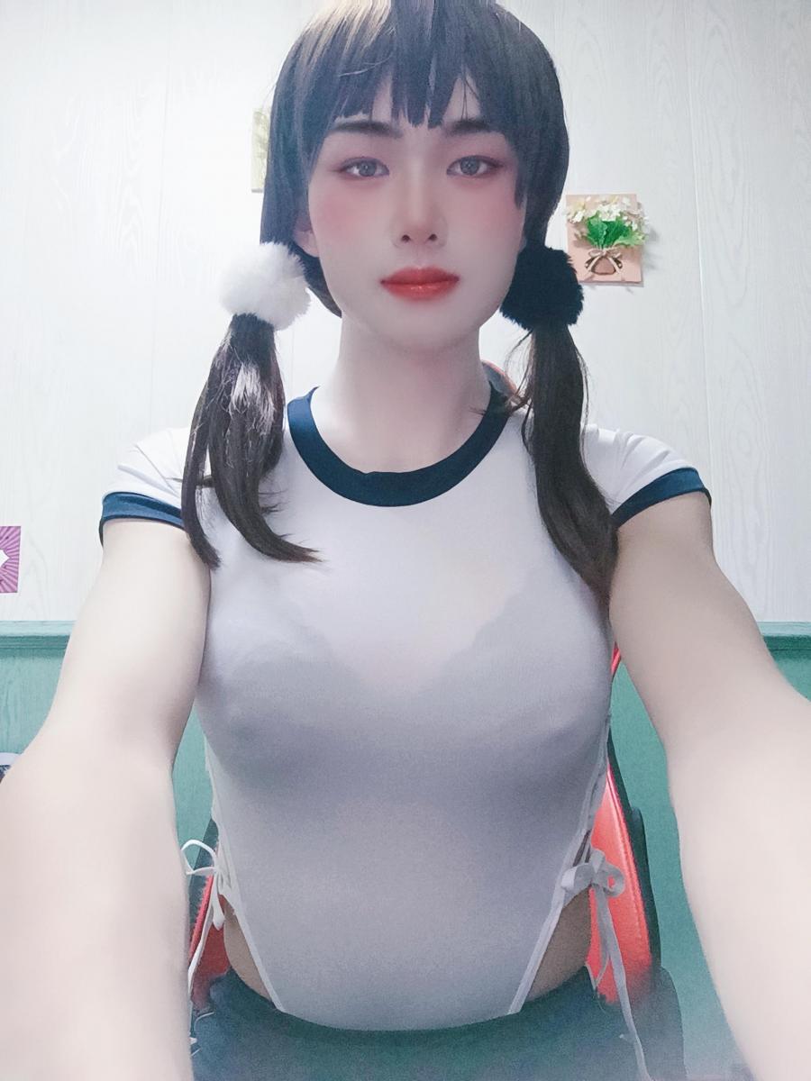 小伪娘晚枫，坐标苏州 - 小伪娘寻找苏州周边的喜欢绳子的同好，能线下交流绳艺
这期图片有jk，死库水，cos元素，可惜捆绑方面只有jk
