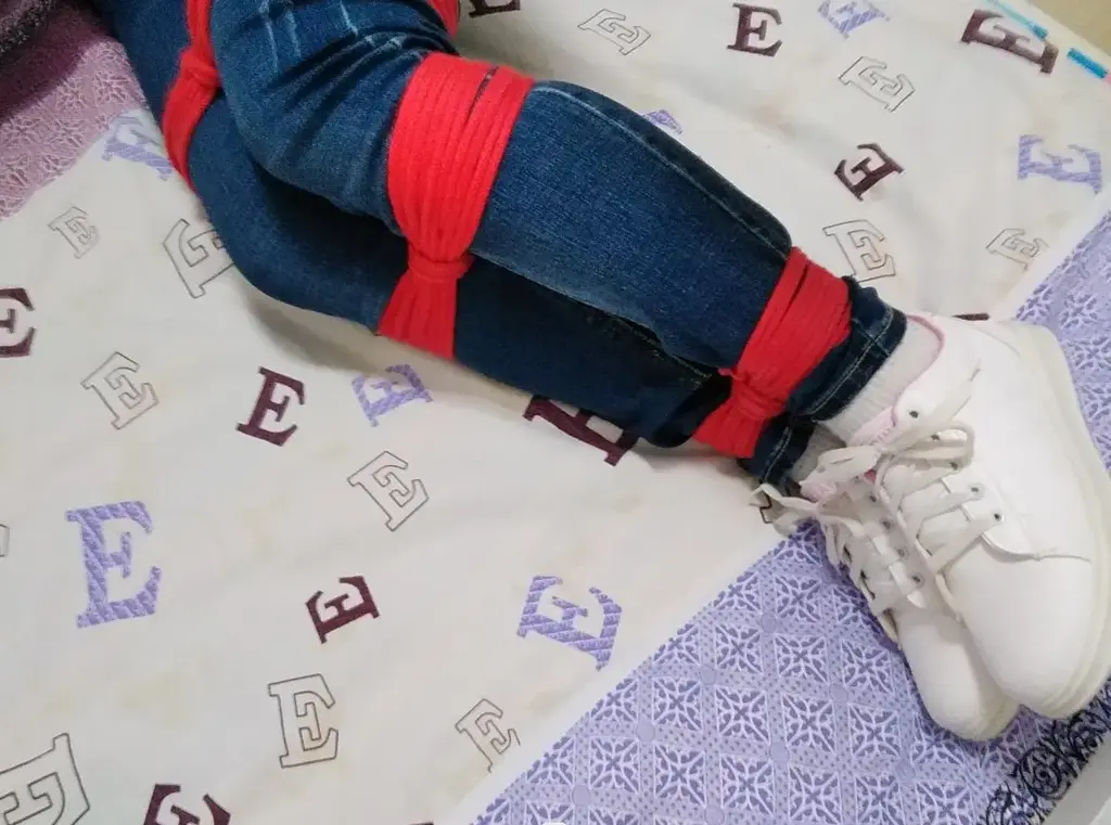 小白鞋 [Canvas shoe,Jean,Socks,Sneakers ,ankle socks]