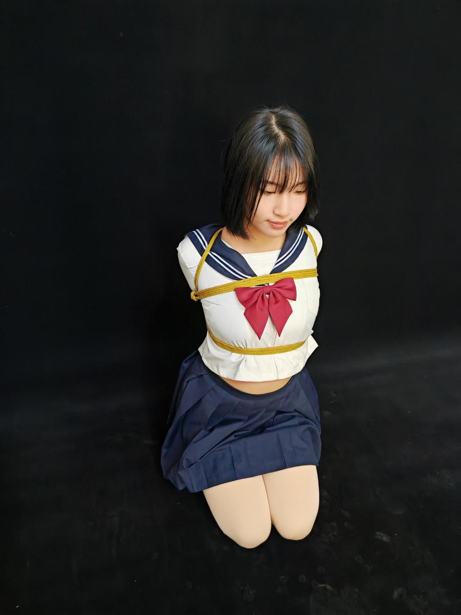 小美女的绳艺捆绑 [丝袜,学生（水手服）,肉丝,西式（直臂并肘）,放置,连裤袜,JK,短裙（百褶裙）,直臂]
