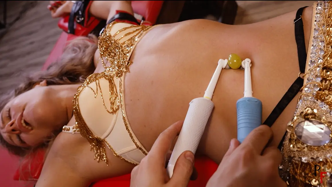 Ayolning bachadonida porno