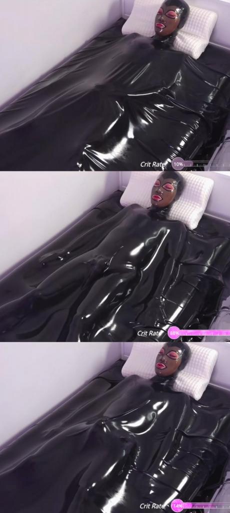 latexrubydoll_2024-05-04_12-09 创作：latexrubydoll(伪娘）<br>latexrubydoll 5月4日部分直播录像 真空乳胶床经典回归 ruby是伪娘哦<br>穿着黑色真空乳胶床后，戴着黑色乳胶露眼头套，双手在黑色乳胶袋中不断抚慰着自己，棒棒放在两腿之间若隐若现<br>袋子开始抽动后，乳胶外皮紧紧地贴住了，棒棒的形状在两腿清晰可见，不断在胸前和下方抚慰着，挣扎着蜷曲着身躯，享受不已<br>喜欢乳胶和真空袋的朋友别错过了