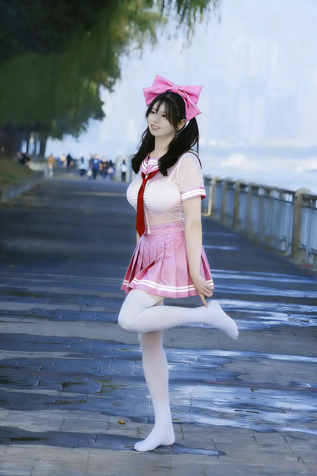 【南城旧梦】透明水手服系列，公园里的JK少女 [丝袜,学生（水手服）,白丝,长筒袜,中国女孩,短裙（超短）,JK,女仆装]
