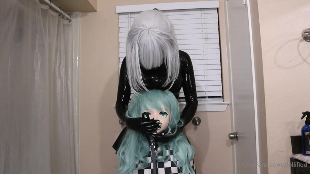 Kaya （Nov 4, 2021） 出自:dollified<br>We always love a good kigurumi transformation, especially to become a plaything for Kaya.