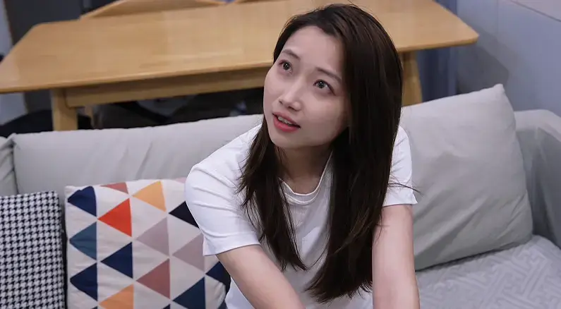 【定拍转公映】女同事的教训 欧欧是一名努力拼命工作的销售,奋进全力才在这个公司获得一定成绩,没想到最近一个自己一直跟进的大客户单子被同事coco翘了去,<br>这天深夜，欧欧来到coco所在的公寓讨要说法！没想到coco果然是动用了肉体的力量抢到了这个大单子,欧欧也不是吃素的呀，<br>冲上去两人开始扭打互撕起来......<br>定拍合作请联系QQ1372181502 2838269780 网盘解压密码bill 不要在线解压