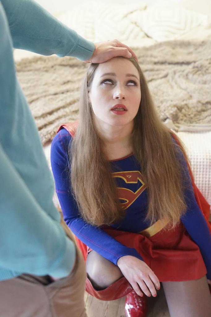 S-Girl Defeated by Her Enemy 3