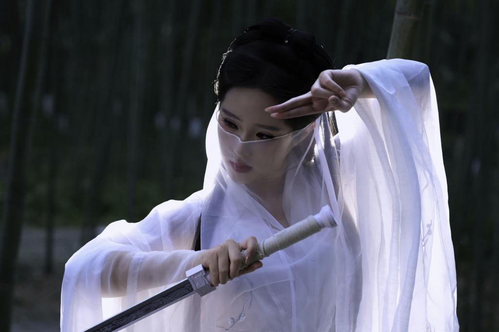 钛合金TiTi – NO.107 小龙女 - 作者 钛合金TiTi