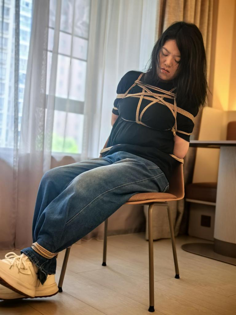 女大学生曼曼