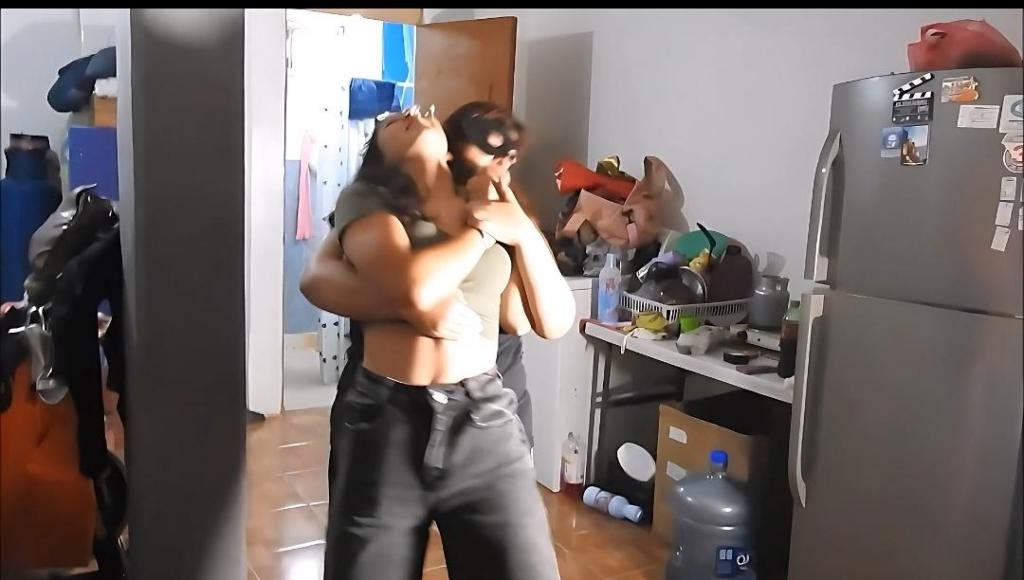 Wonder woman in action  Lynda its attacked in her house and defeated, then transforms into wonder woman just to be defeated again 