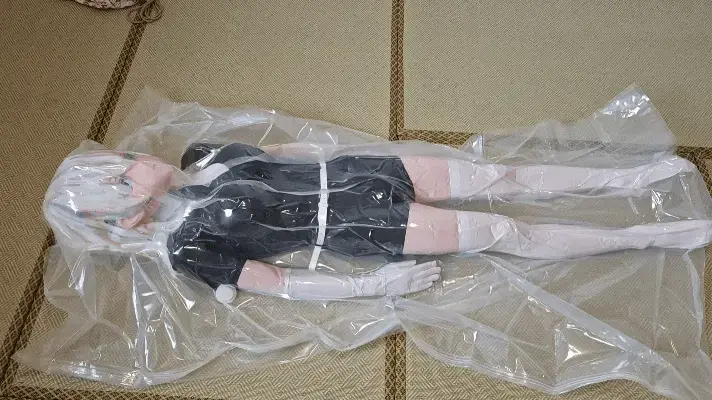 kugurumi kig胶带包手+热缩膜呼吸控制，真空袋窒息 广州体验约绳约拍加q393874591 胶带包手 热缩膜呼吸控制，双手被包，绝望挣扎 真空袋 紧缚